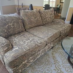 Sofa - big and comfy !