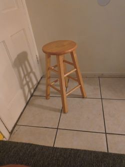 Wood Bar Stools Moving Sale Only 10 Bucks