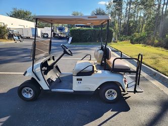 4-seater EZ-GO Golf Cart