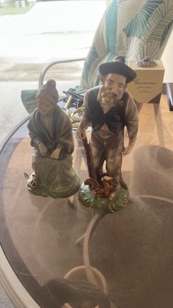 Figurines