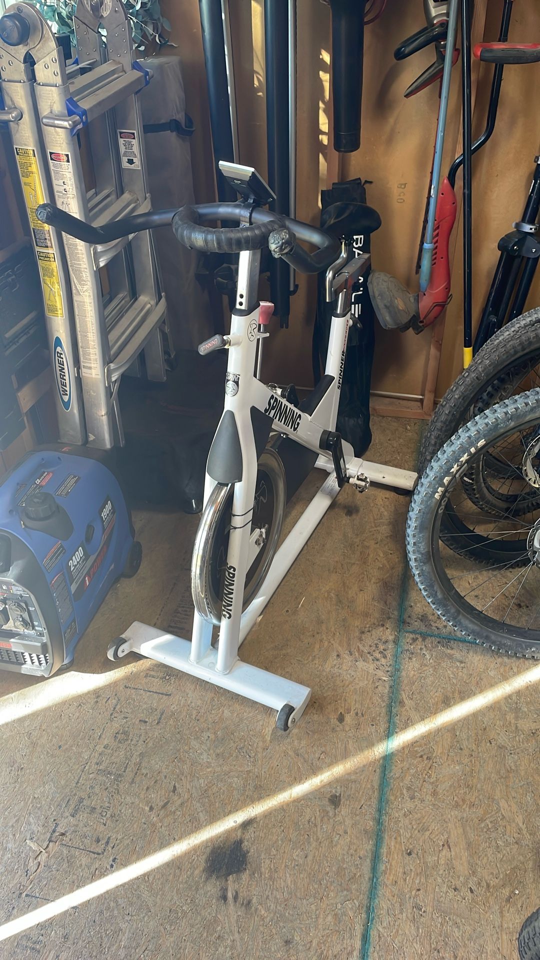 Spinning Ascent Cycling Trainer