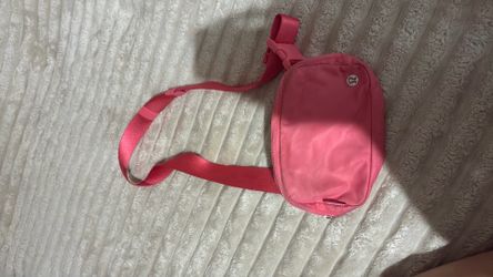 Lululemon fannypack