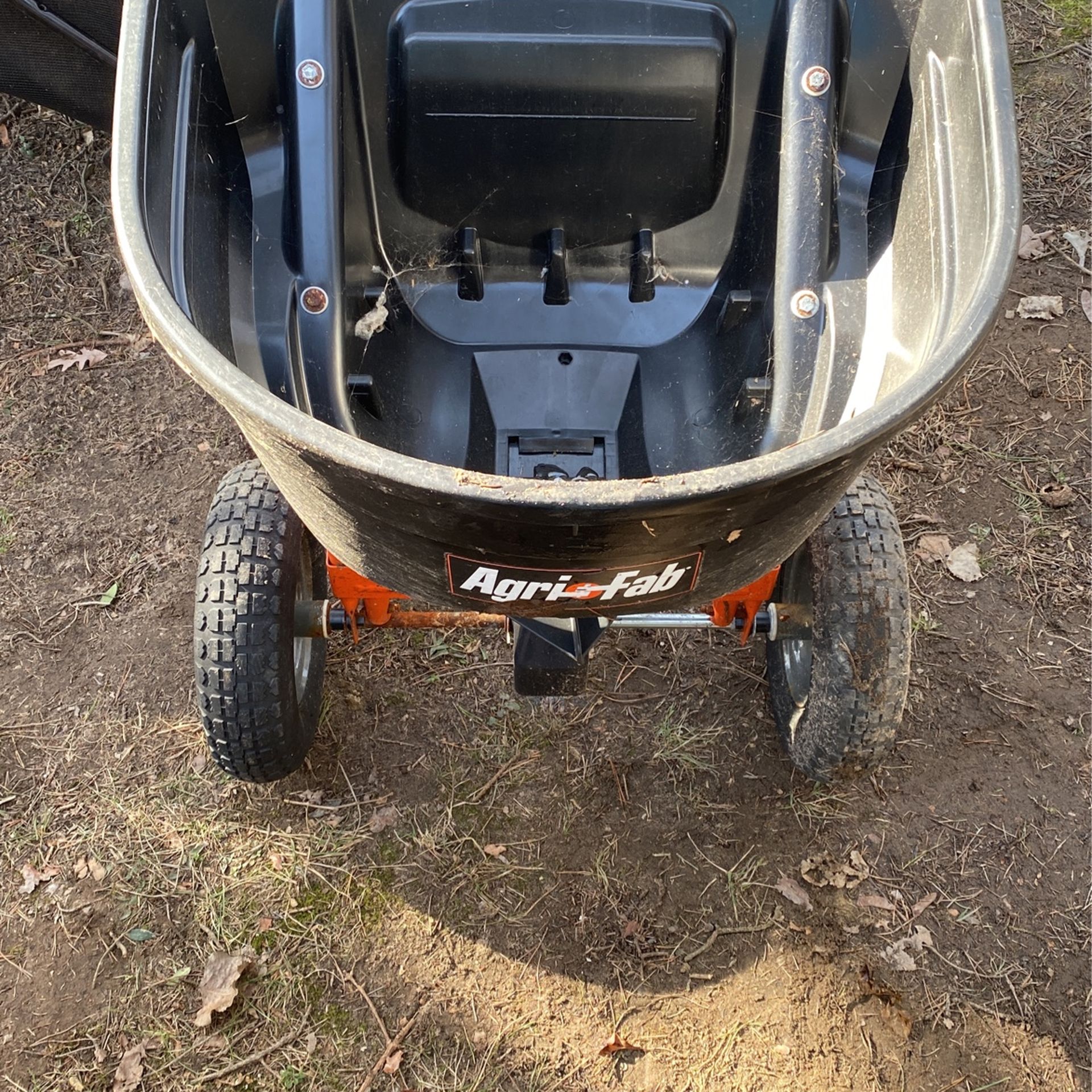 Agri Fab Pull Behind Spreader