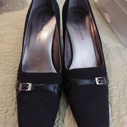 Anne Klein Black Pumps Size 6.5