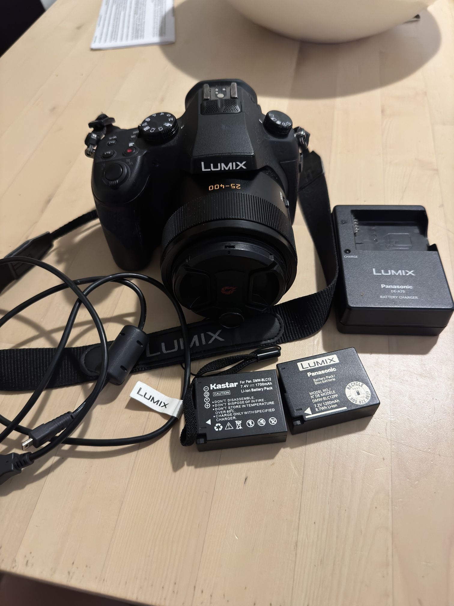Panasonic Lumix DMC-FZ1000