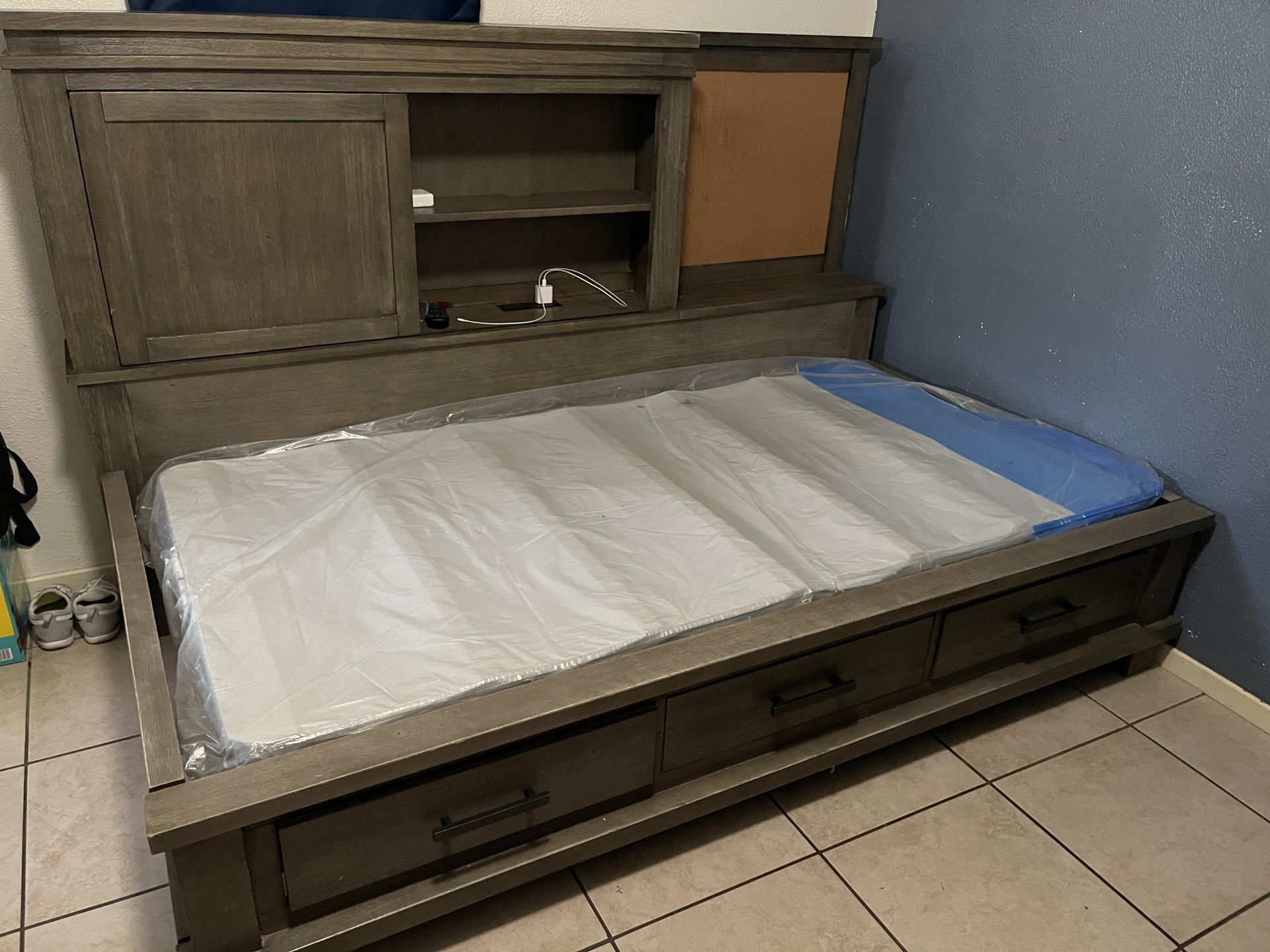 Twin Size Bed With Storage & USB Outlet Combo