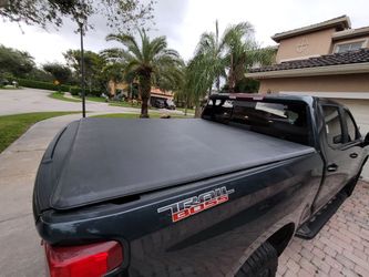 Gator SFX tri-fold tonneau Chevy Silverado