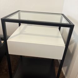 2 Night Stands/ Side Tables