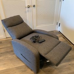 Sweetcrispy Massage Recliner - Excellent Condition - Compact Gray