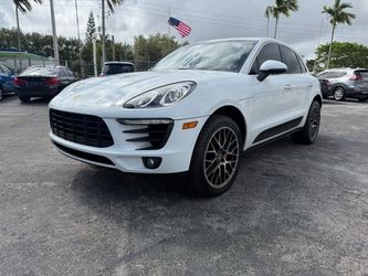 2016 Porsche Macan