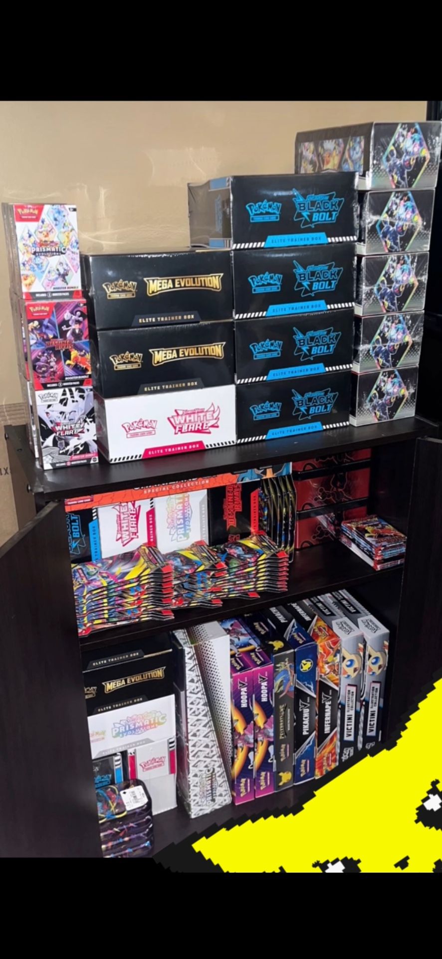Anyone wanna make any trades Iβm really looking for a mega booster box π
π