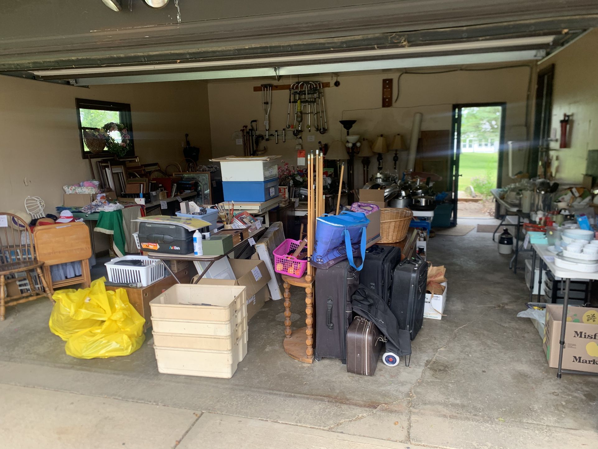 Estate/yard/garage Sale