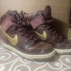 NIKE Dunk Sky Hi Milan Maroon & Gold Wedge Size 7