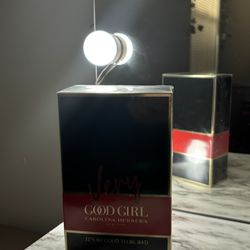 Carolina Good Girl Fearless Queen 