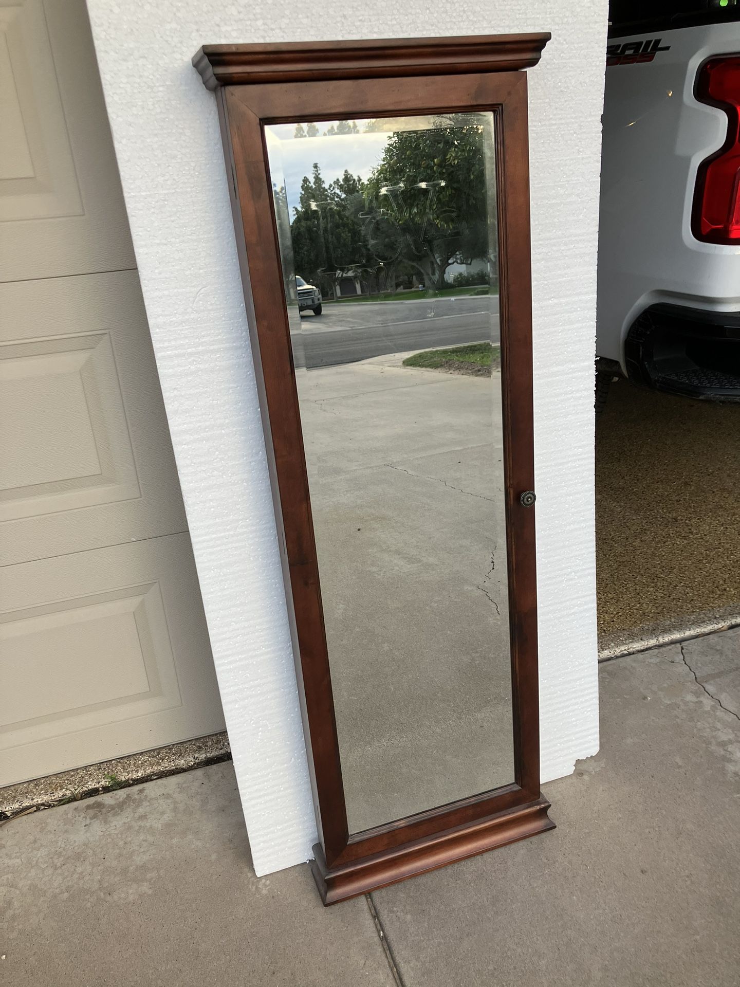 Jewelry Mirror Cabnet