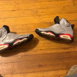 Jordan sixes I need like 300 size 11 and some dunks 9.5 I’ll take like 30 for them