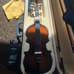 Cecilio 4/4 Violin Full Set With Case, Tuner, 2 Bows, Resin, & 