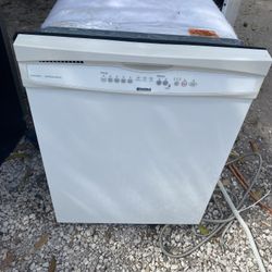 Kenmore Dishwasher White Working Perfectly Fine 