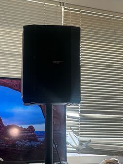 Bose s1 little wear and tear but works perfect loud