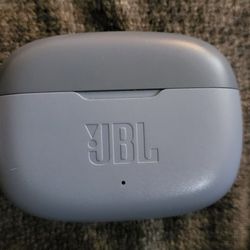 jbl earbuds earphones they sound beautiful 