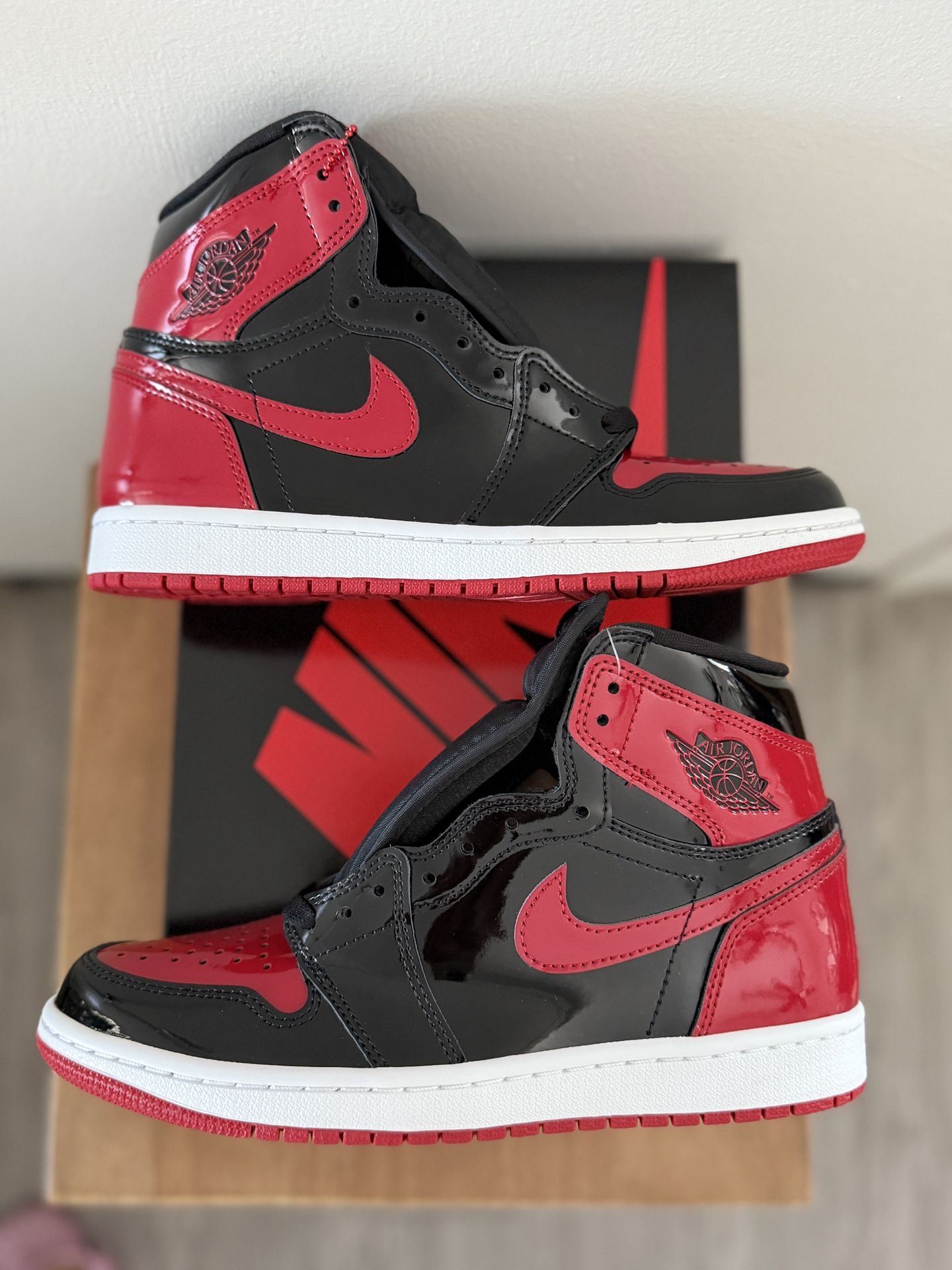 Mens Size 9 Air Jordan 1 Retro High OG Patent Bred