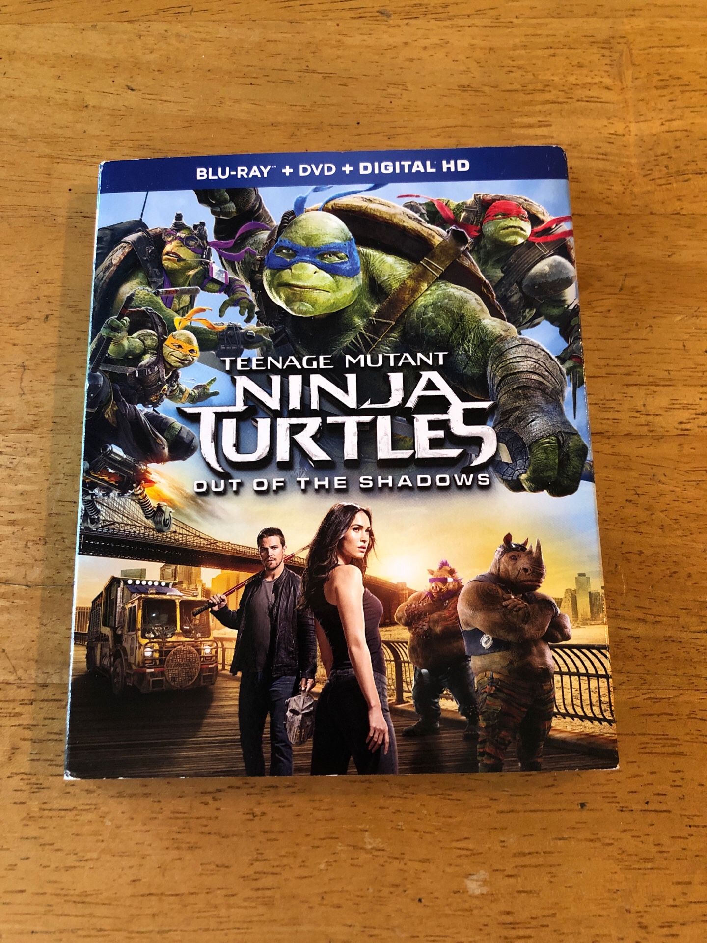 Teenage Mutant Ninja Turtles Out of the Shadows (Blu-Ray & DVD)