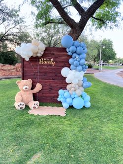 Baby shower decorations