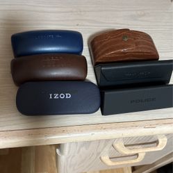 6 Eyeglasses Case, Perfect For Traveling.