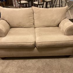 Loveseat – beige fabric – US made
