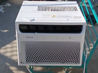 Hisense 1000-sq ft Smart Window Air Conditioner with Remote