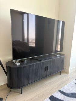 65” Hisense U7 Mini-LED 4K Smart TV + TV Stand