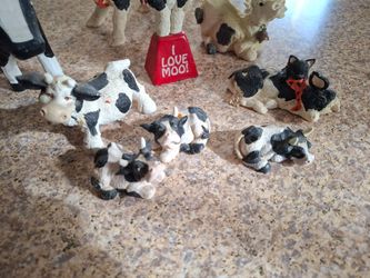 Lot of 9 COWS Decor