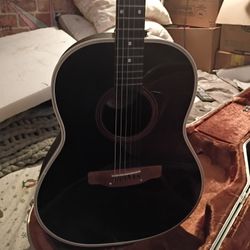 Guitarra Acústica  Seminueva  Good Conditioning 
