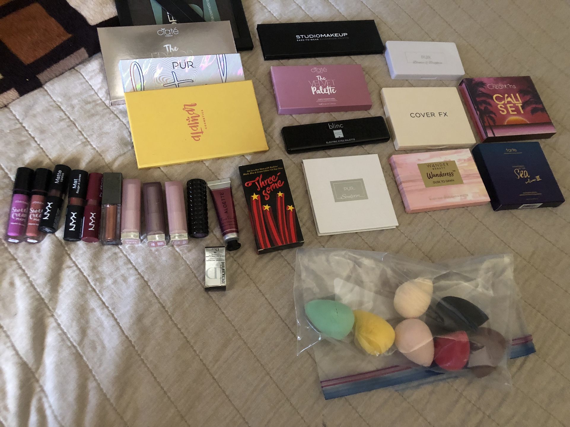 Lots Of Makeup Read Description 