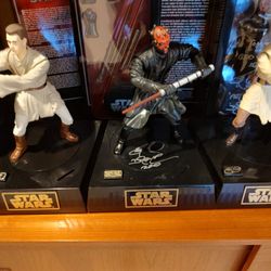 Automated Interactive Star Wars Banks With Darth Maul's (Ray Park's) Autograph 