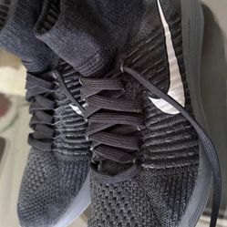 Nike Lunarepic Flyknit Running Athletic Shoe Lightweight Mid Women Sz8