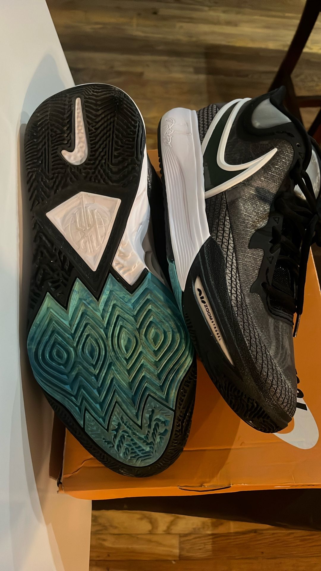 Nike Air Zoom Strobel