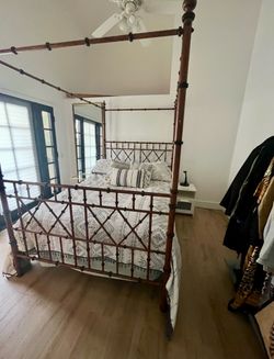 Metal queen bed frame