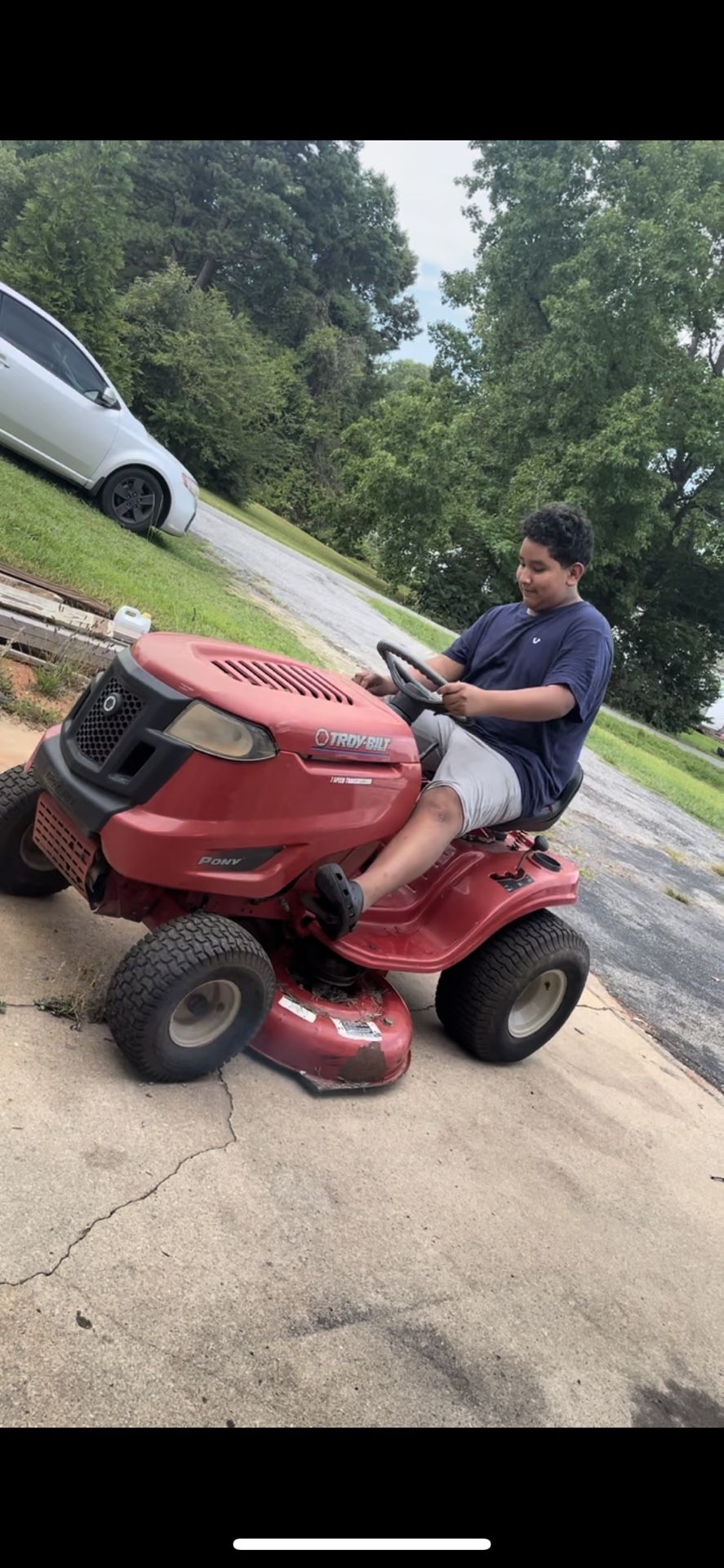 TROY BILT  riding mower