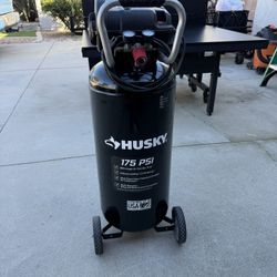Husky 20 Gallon 175psi Air Compressor - Oil Free