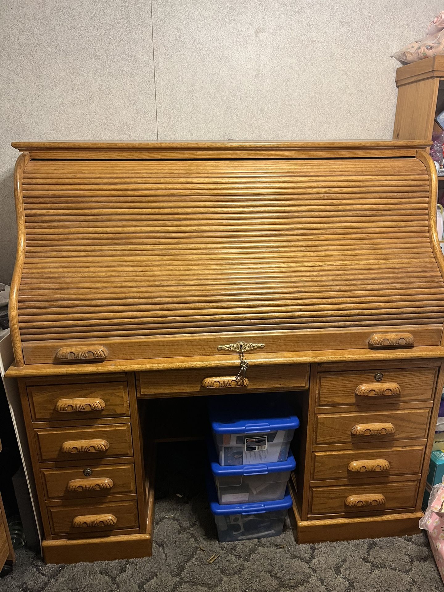 Dedeaux Clan Oak Office Desk Roll top