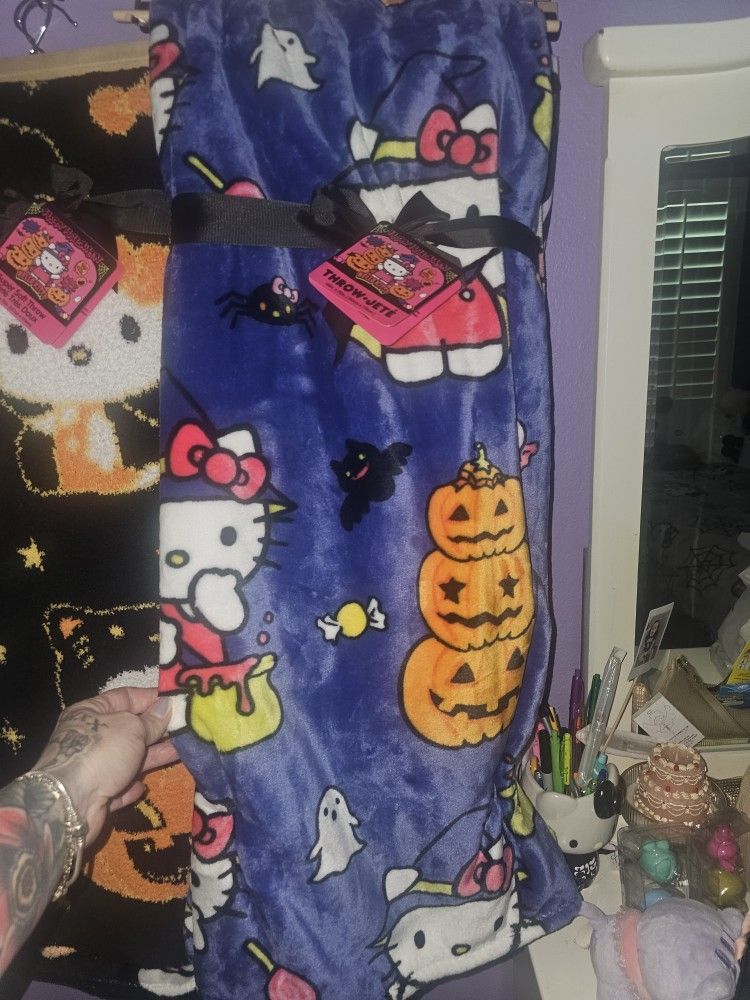 Hello Kitty Halloween Blanket