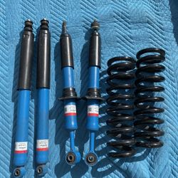Toyota Tacoma OEM Suspension Set (Shocks & Springs) – Factory Takeoff