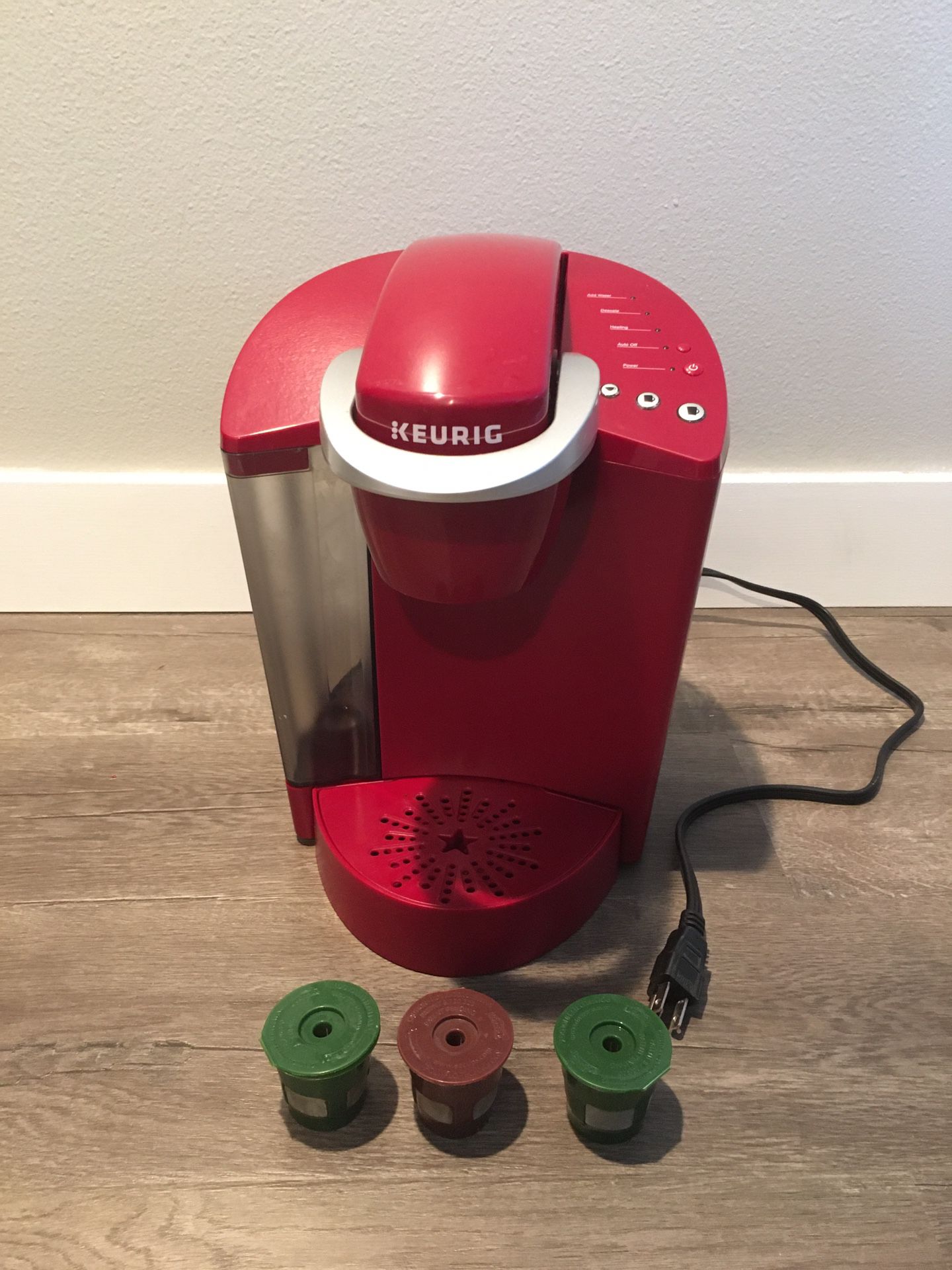 Keurig coffee maker + 3 reusable filters