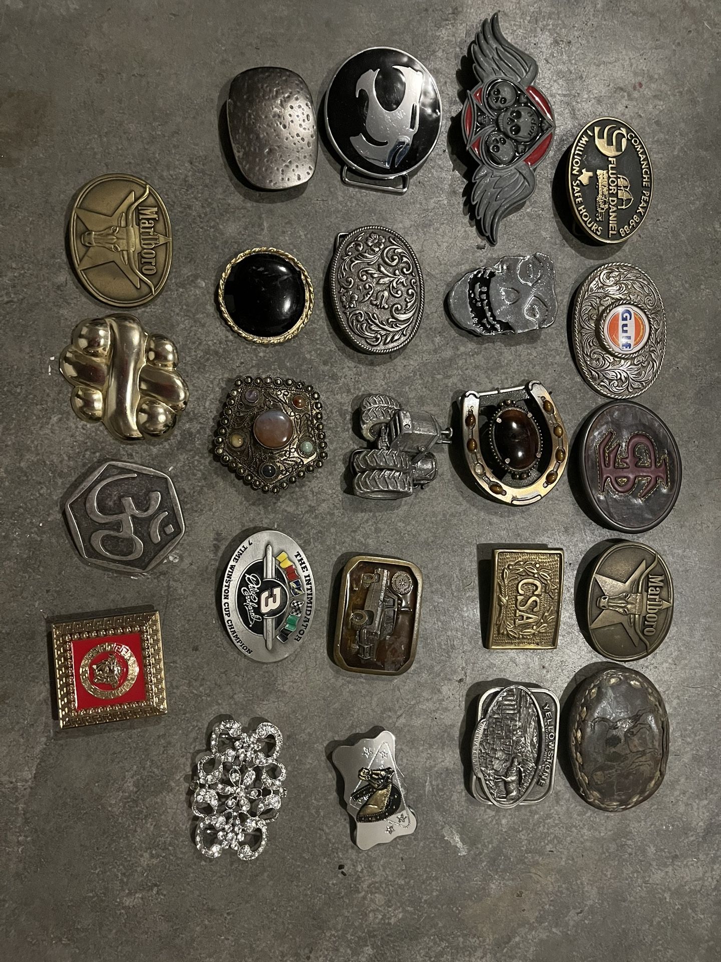 24 vintage collectible belt buckles