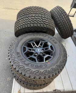 17" FORD BRONCO BADLANDS FACTOR WHEELS RIMS  New TIRES