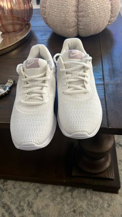 nike(wmns) tanjun refine summit