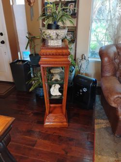 Beautiful Wood And Glass Vase Stand