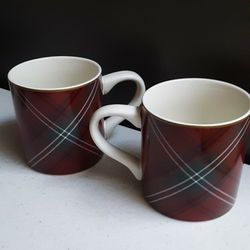 New Set Of 2 Williams Sonoma Tartan Mugs 