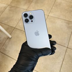 iPhone 13 Pro Max Unlocked (Like New)